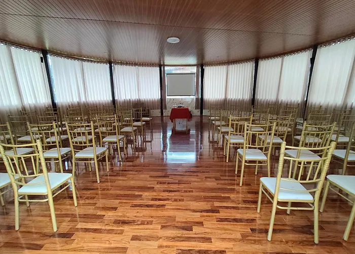 Tikary Lodge *